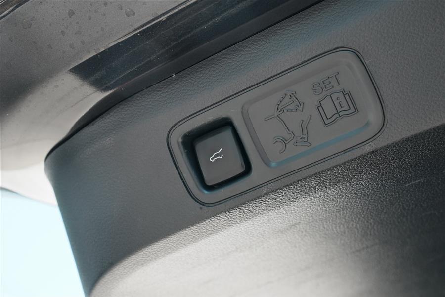 2022 Ford Expedition Max Platinum photo