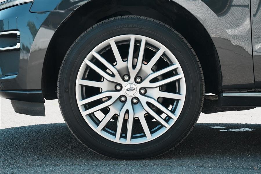 2022 Ford Expedition Max Platinum photo