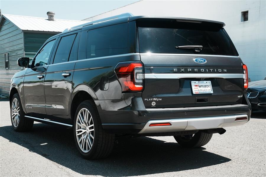 2022 Ford Expedition Max Platinum photo