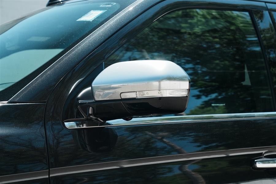 2022 Ford Expedition Max Platinum photo