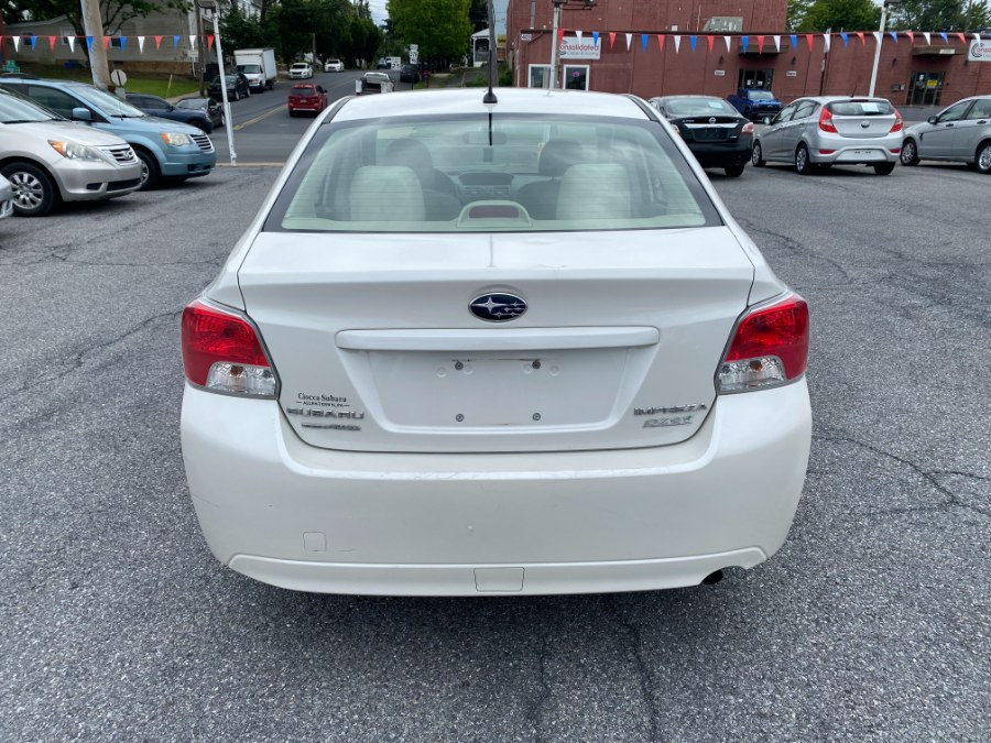 2012 Subaru Impreza 2.0i photo