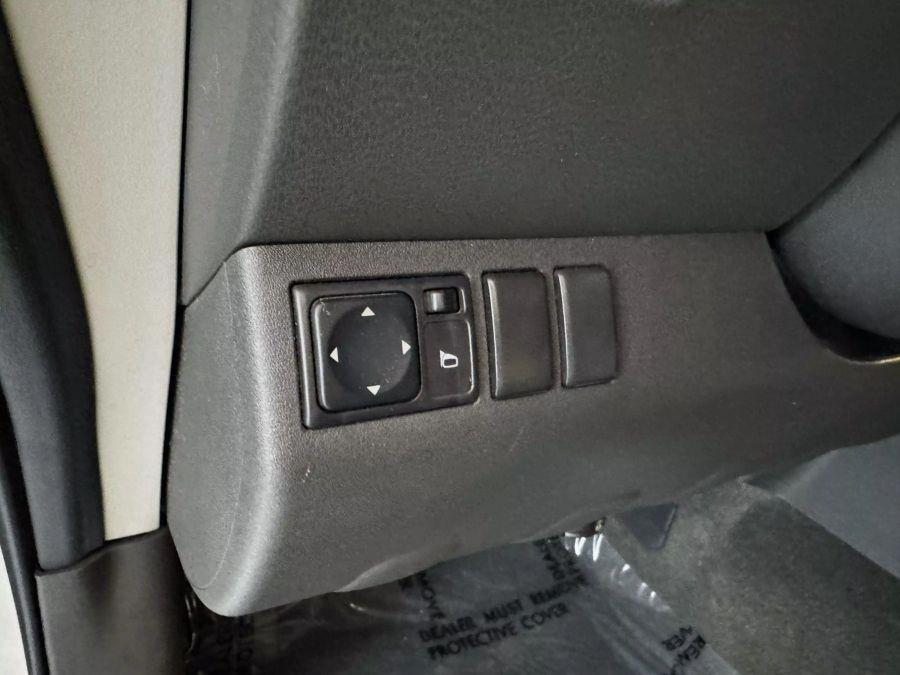2009 Nissan Pathfinder LE photo