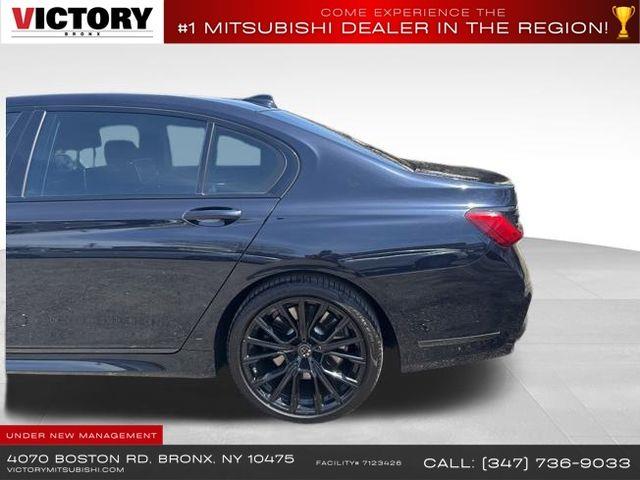 2022 BMW 7-Series 750i xDrive photo