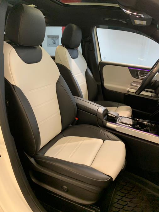 2021 Mercedes-Benz GLB GLB 250 4MATIC SUV photo