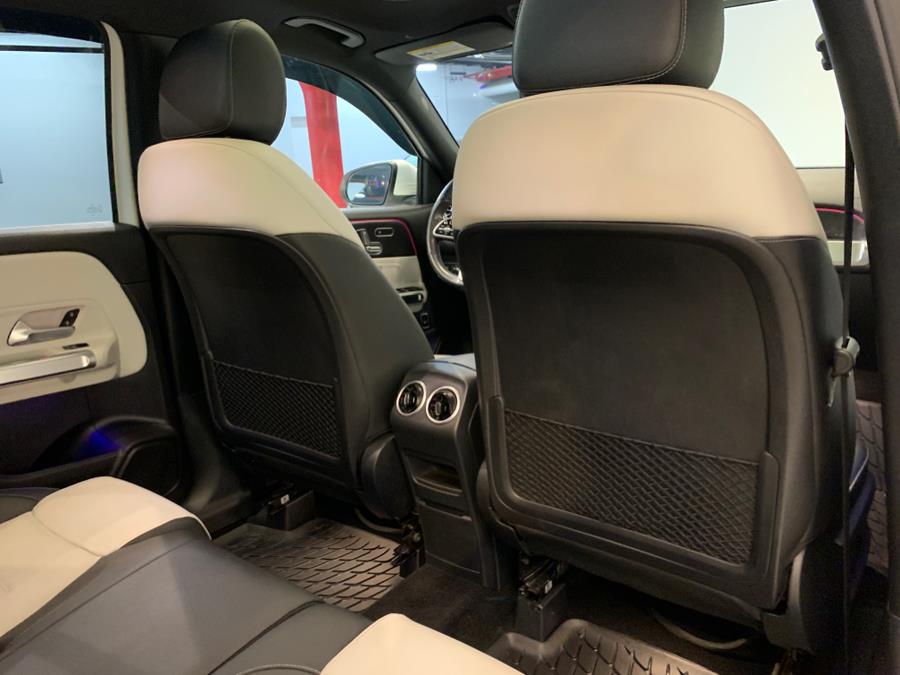 2021 Mercedes-Benz GLB GLB 250 4MATIC SUV photo