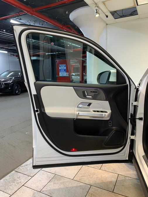 2021 Mercedes-Benz GLB GLB 250 4MATIC SUV photo