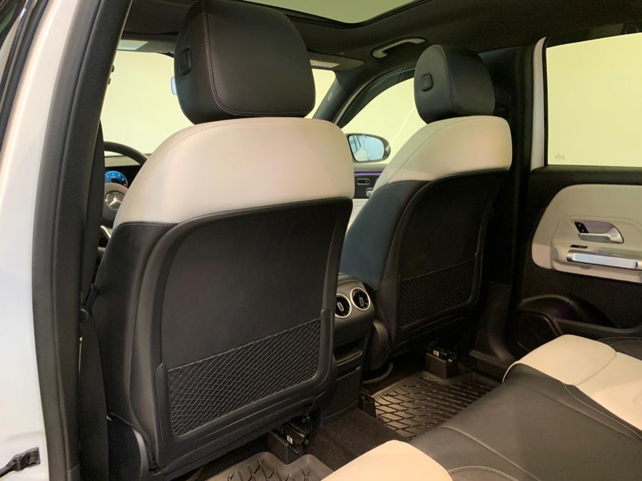 2021 Mercedes-Benz GLB GLB 250 4MATIC SUV photo