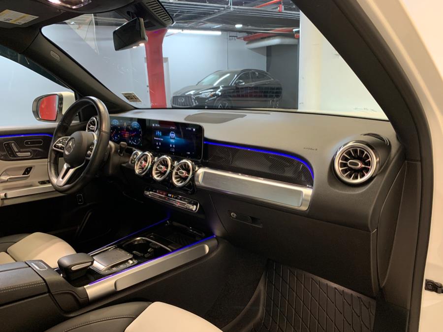 2021 Mercedes-Benz GLB GLB 250 4MATIC SUV photo