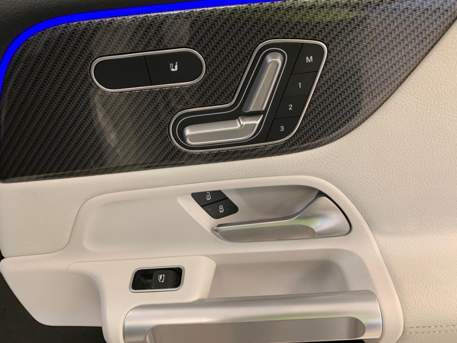 2021 Mercedes-Benz GLB GLB 250 4MATIC SUV photo