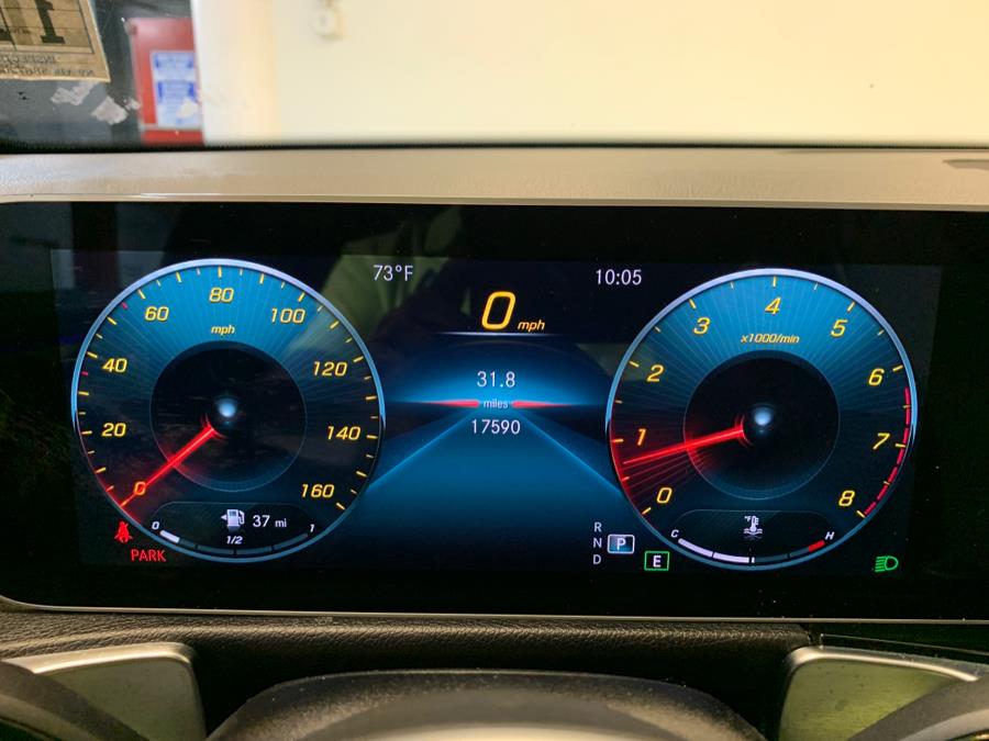 2021 Mercedes-Benz GLB GLB 250 4MATIC SUV photo