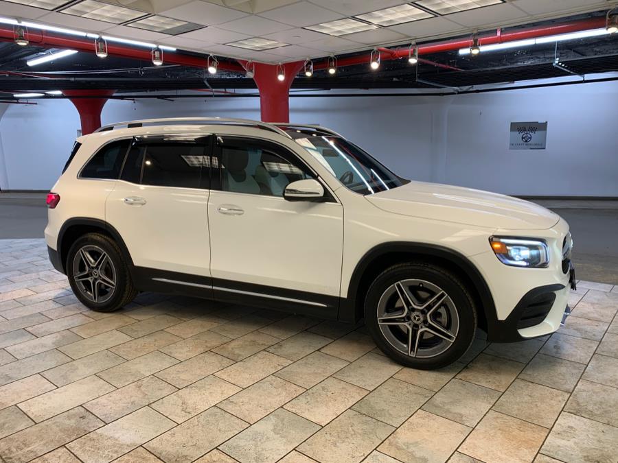 2021 Mercedes-Benz GLB GLB 250 4MATIC SUV photo