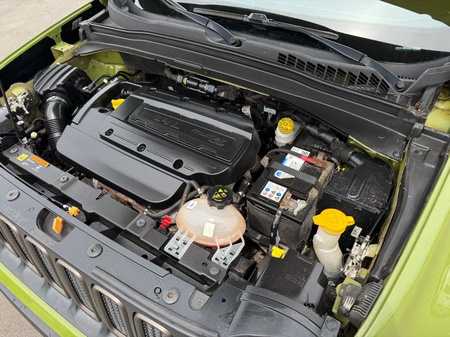 2016 Jeep Renegade 4WD 4dr 75th Anniversary photo