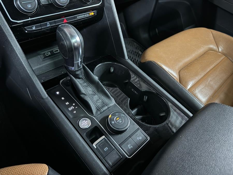2018 Volkswagen Atlas 3.6L V6 SEL Premium 4MOTION photo