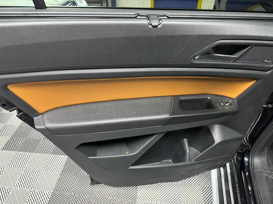 2018 Volkswagen Atlas 3.6L V6 SEL Premium 4MOTION photo
