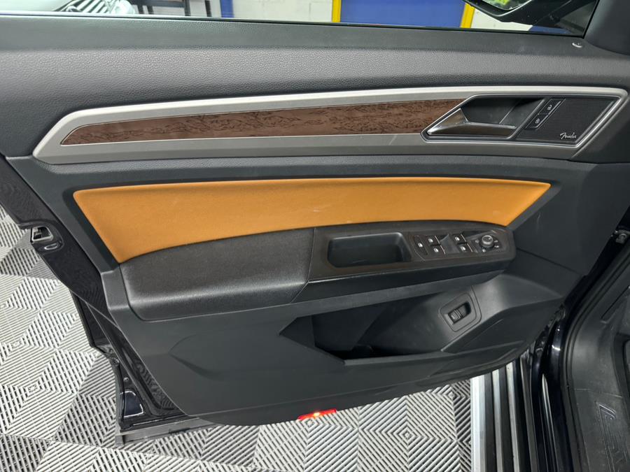 2018 Volkswagen Atlas 3.6L V6 SEL Premium 4MOTION photo