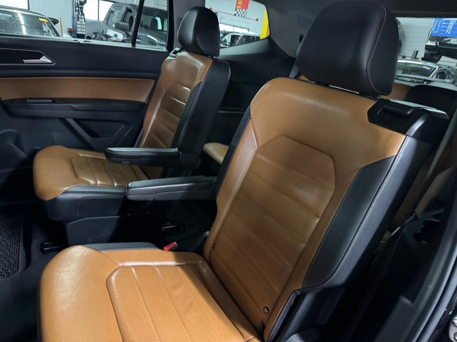 2018 Volkswagen Atlas 3.6L V6 SEL Premium 4MOTION photo