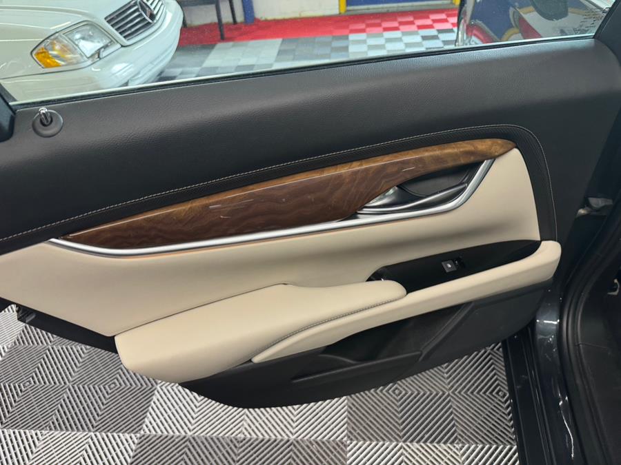 2018 Cadillac XTS Luxury photo 15