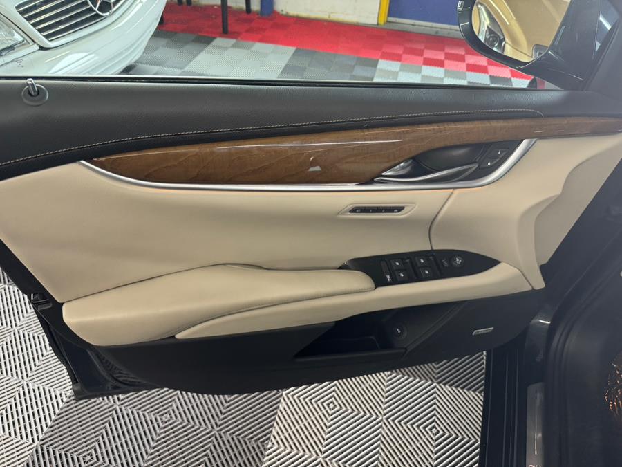 2018 Cadillac XTS Luxury photo 14