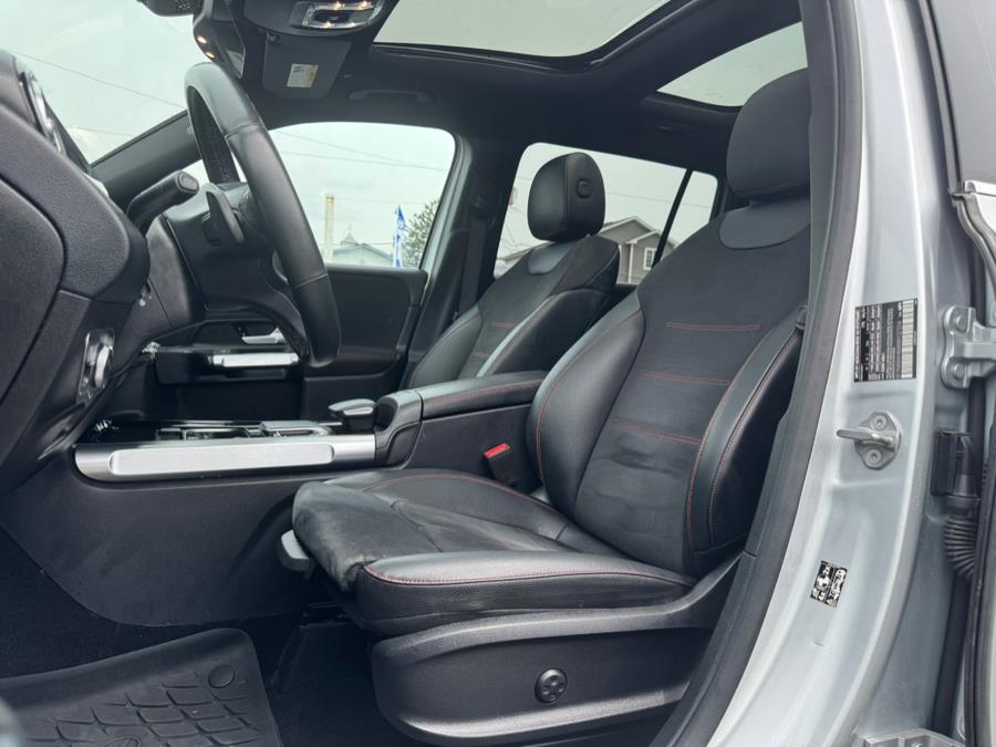 2021 Mercedes-Benz GLB GLB 250 4MATIC SUV photo