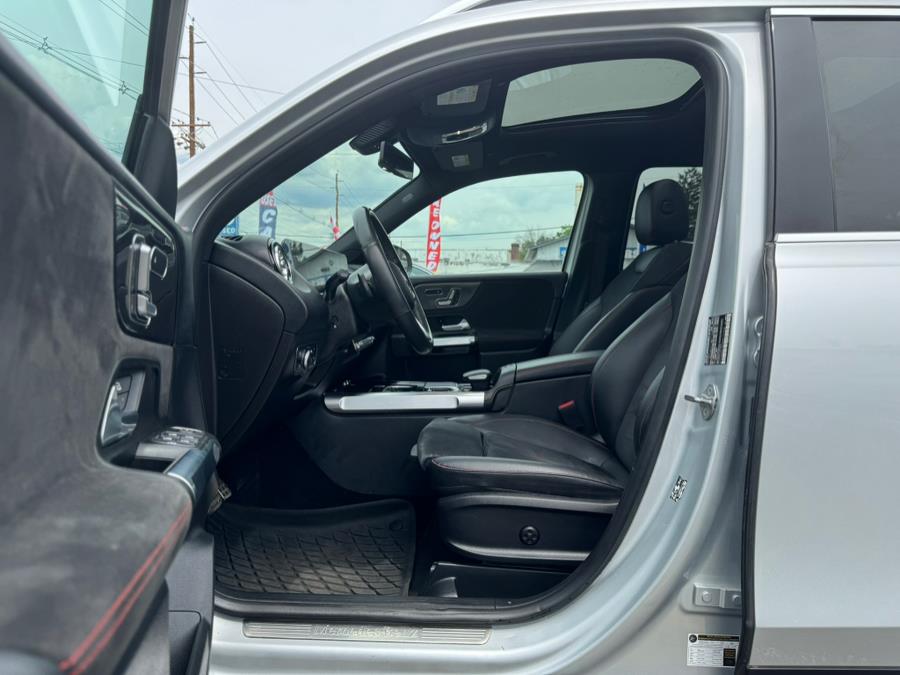 2021 Mercedes-Benz GLB GLB 250 4MATIC SUV photo