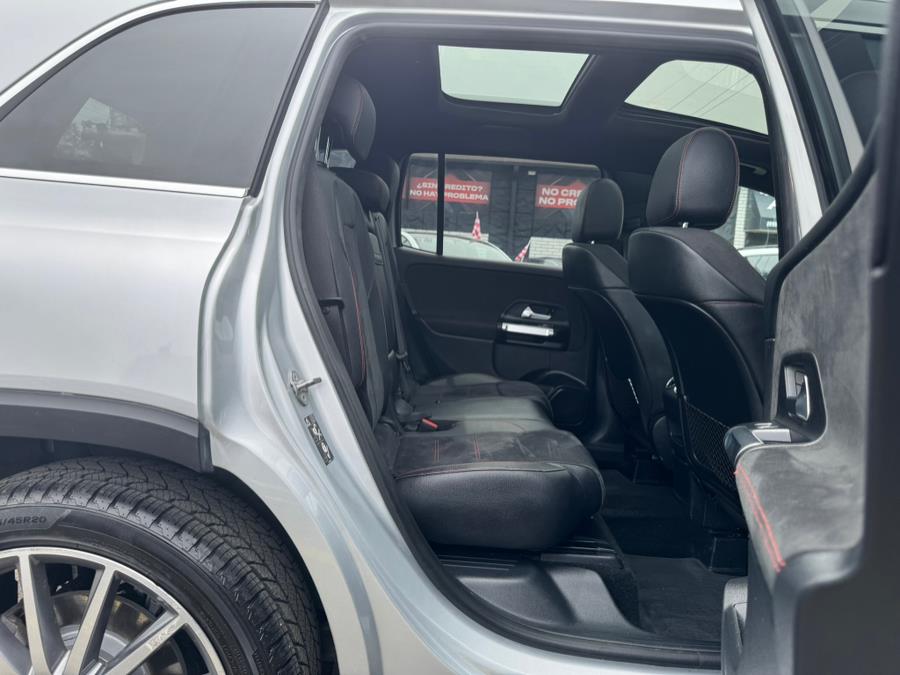 2021 Mercedes-Benz GLB GLB 250 4MATIC SUV photo