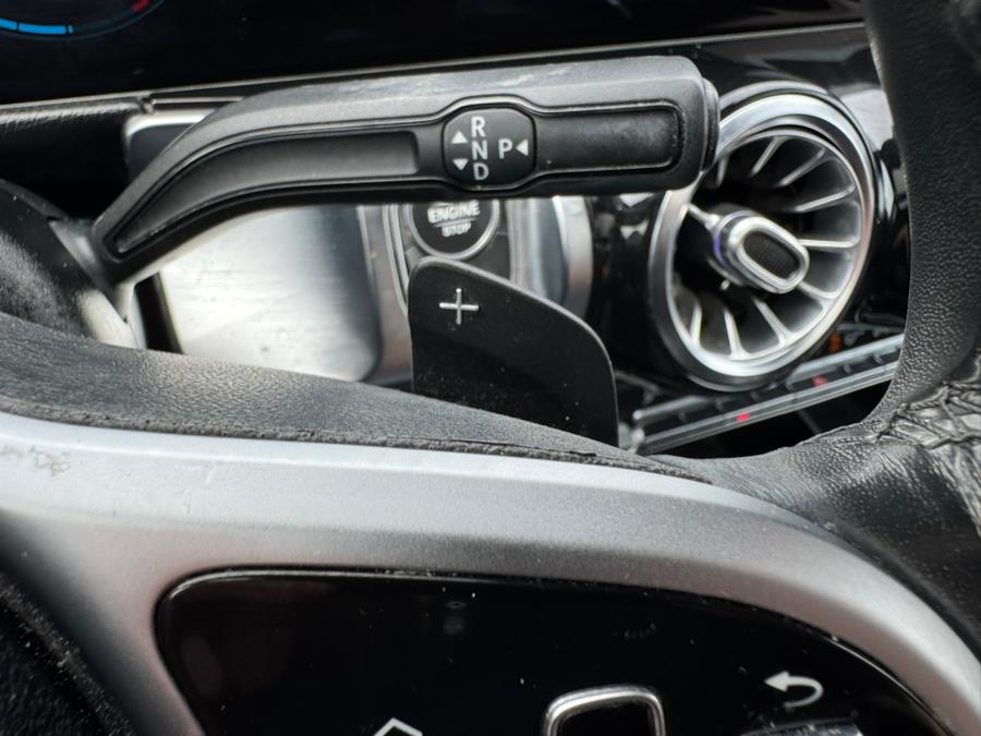 2021 Mercedes-Benz GLB GLB 250 4MATIC SUV photo