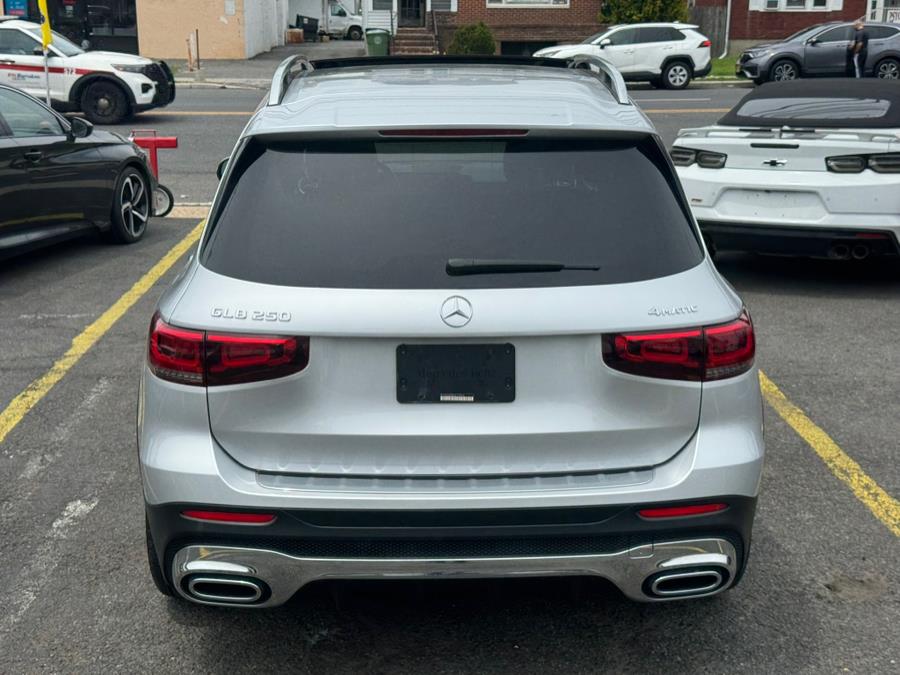 2021 Mercedes-Benz GLB GLB 250 4MATIC SUV photo