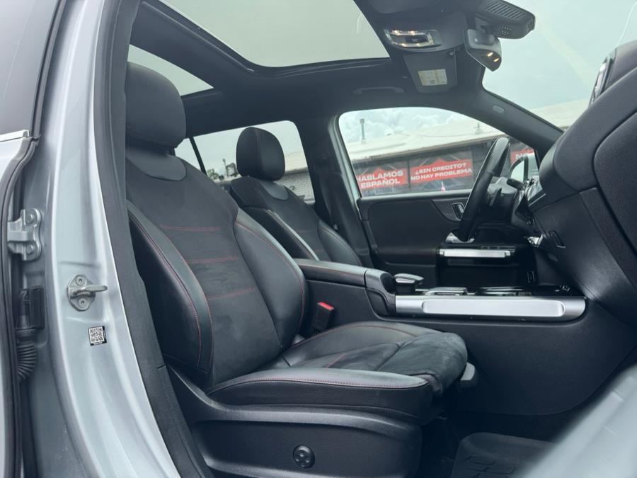 2021 Mercedes-Benz GLB GLB 250 4MATIC SUV photo