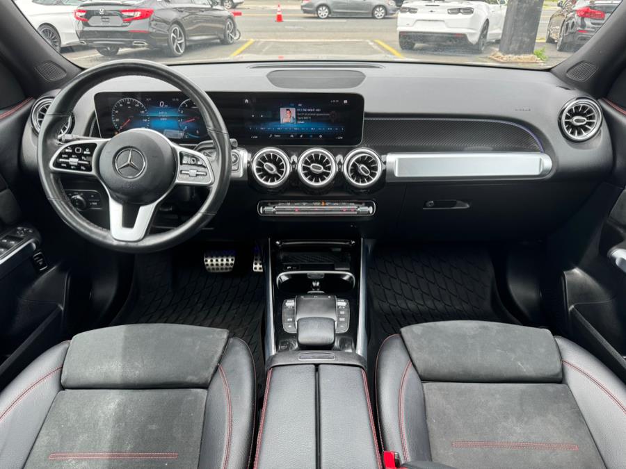 2021 Mercedes-Benz GLB GLB 250 4MATIC SUV photo