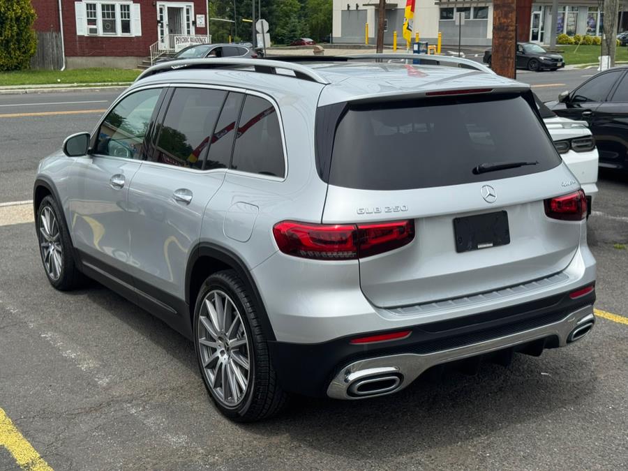 2021 Mercedes-Benz GLB GLB 250 4MATIC SUV photo