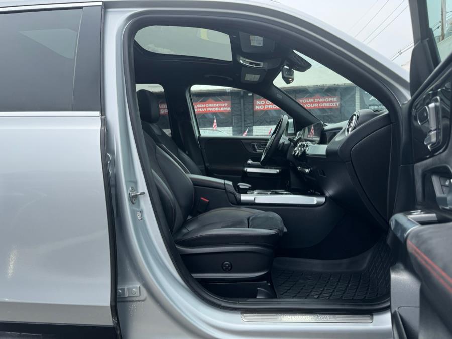 2021 Mercedes-Benz GLB GLB 250 4MATIC SUV photo