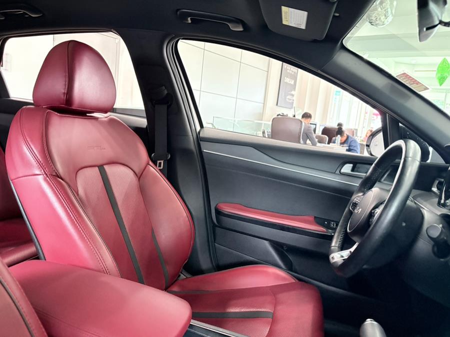 2023 Kia K5 GT-Line Auto FWD photo