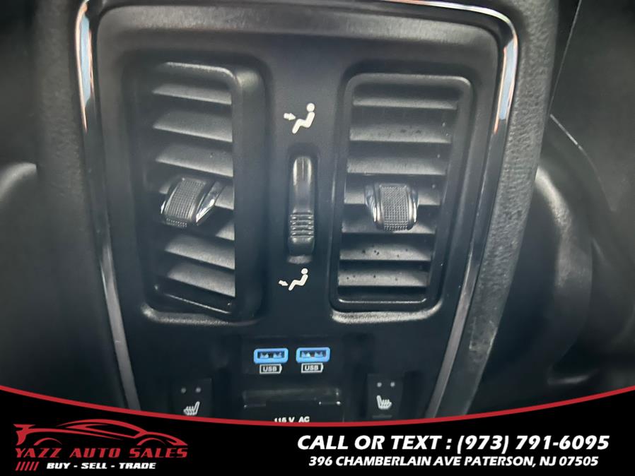 2017 Jeep Grand Cherokee Limited 4x4 photo