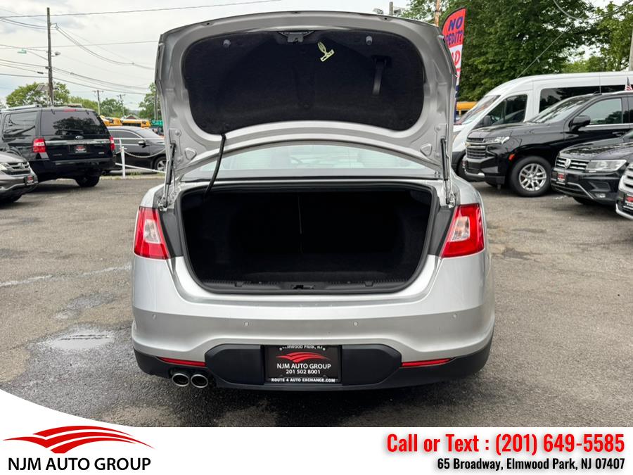 2010 Ford Taurus SEL photo