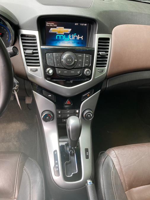 2015 Chevrolet Cruze 4dr Sdn Auto 2LT photo
