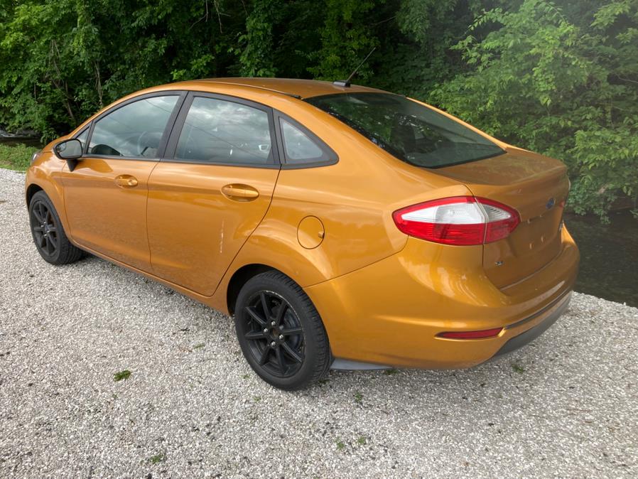 2016 Ford Fiesta 4dr Sdn SE photo