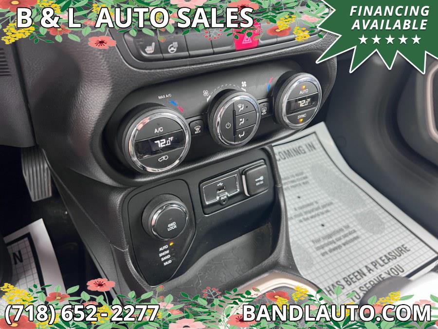 2017 Jeep Renegade Limited 4x4 photo