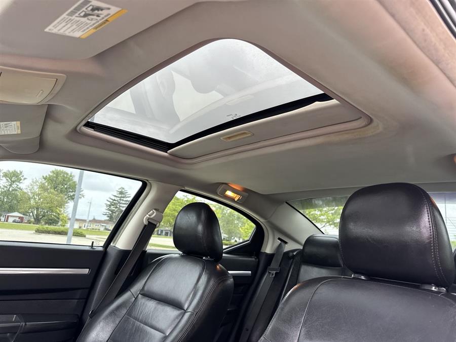 2008 Dodge Charger SXT photo