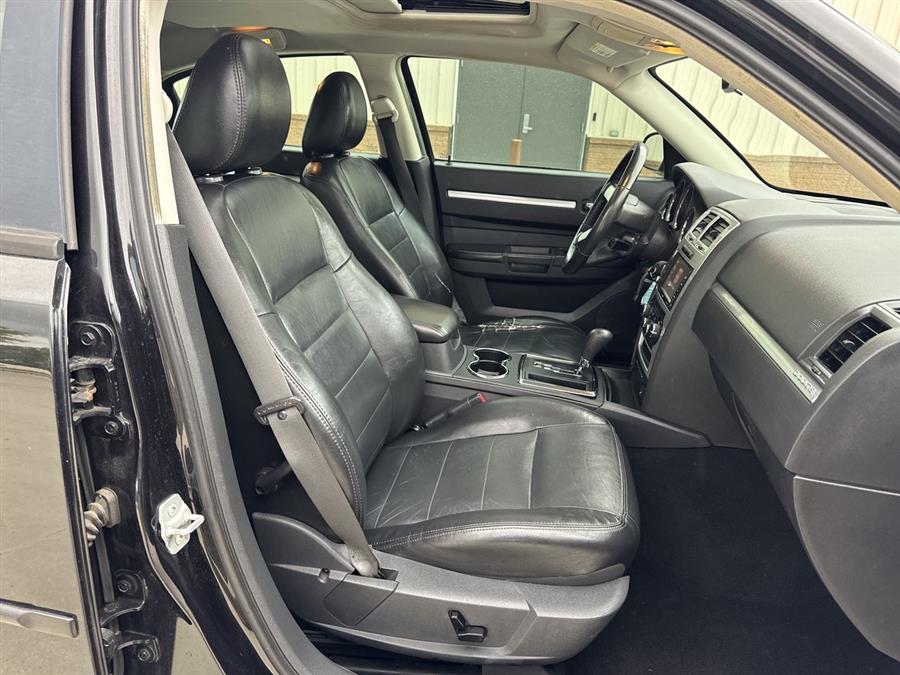 2008 Dodge Charger SXT photo