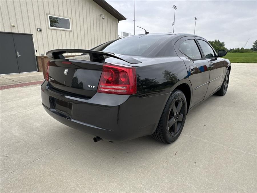 2008 Dodge Charger SXT photo