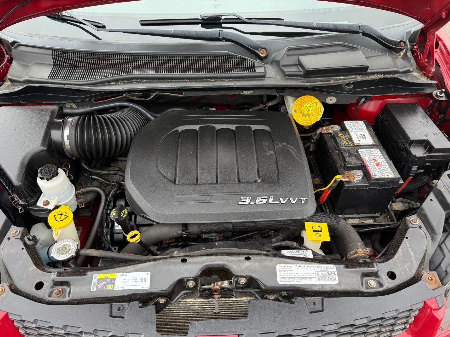 2014 Dodge Grand Caravan R/T photo