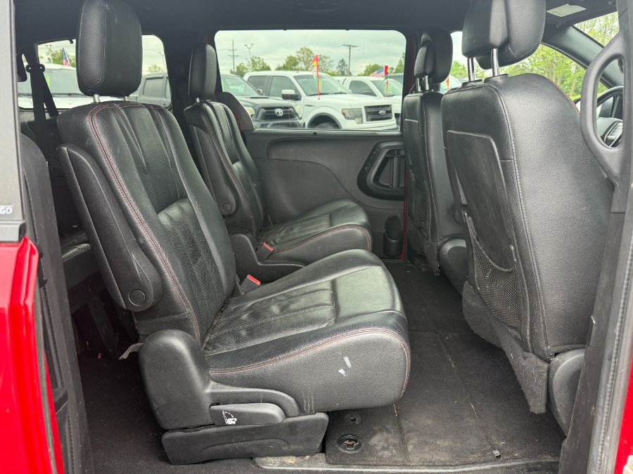 2014 Dodge Grand Caravan R/T photo