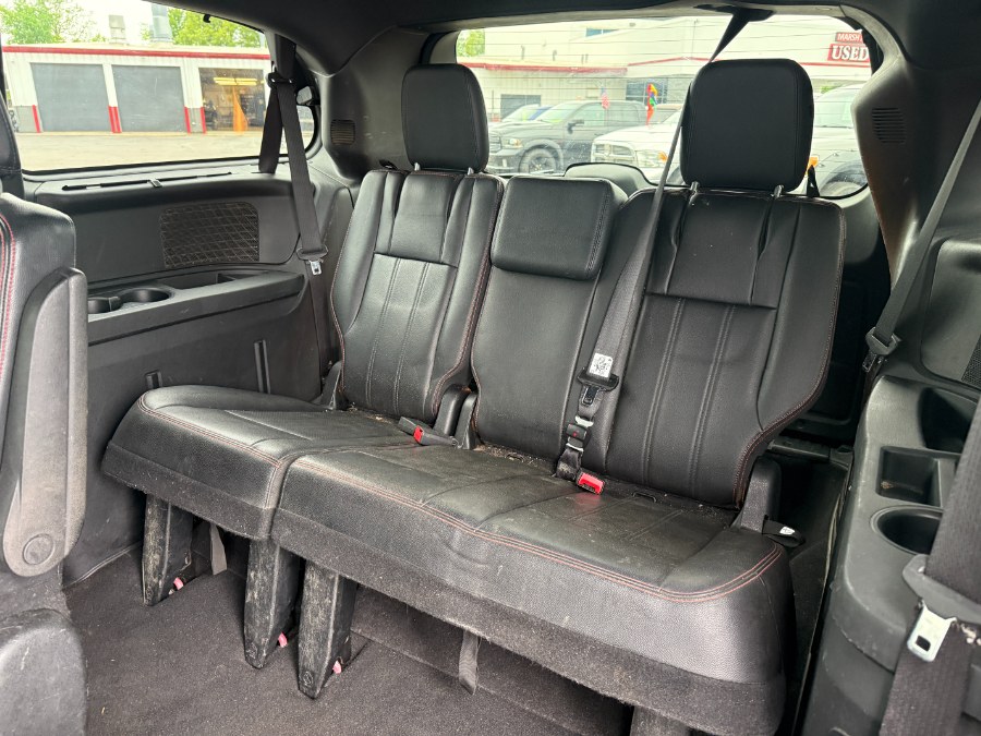 2014 Dodge Grand Caravan R/T photo