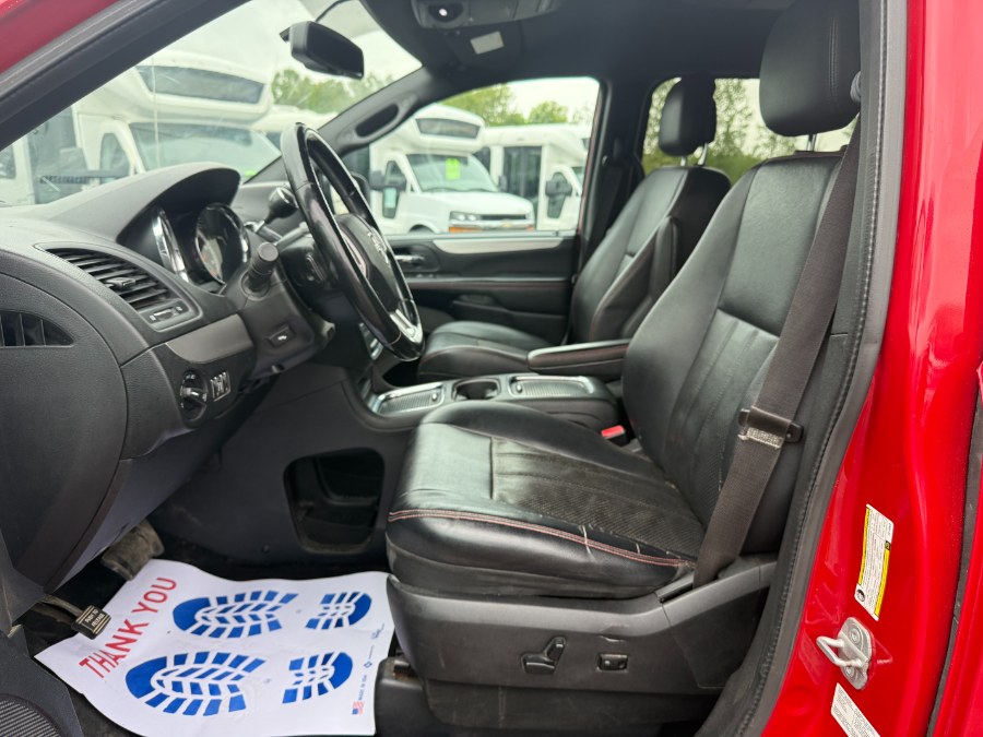 2014 Dodge Grand Caravan R/T photo