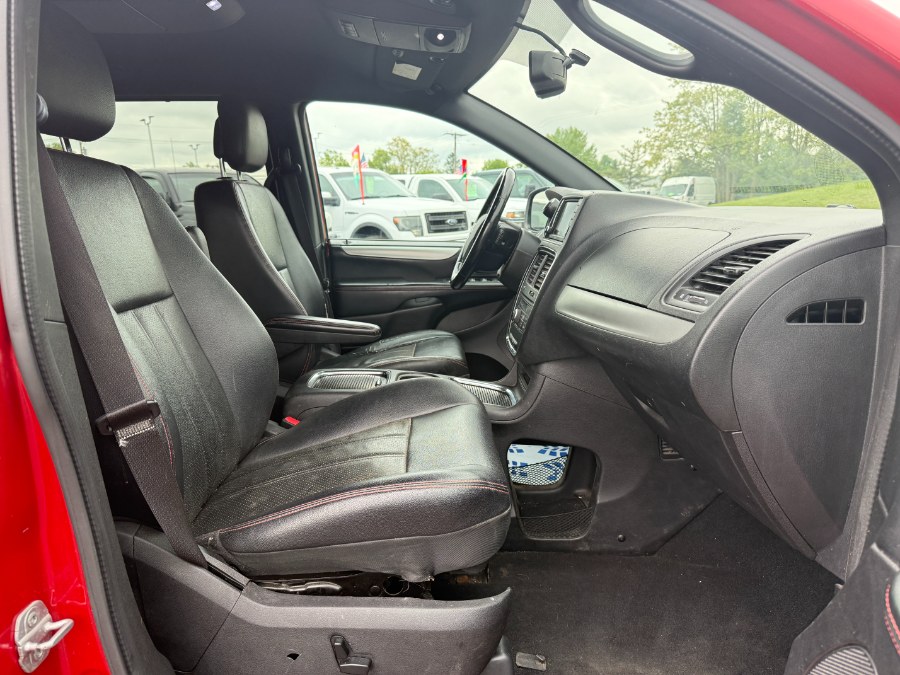2014 Dodge Grand Caravan R/T photo