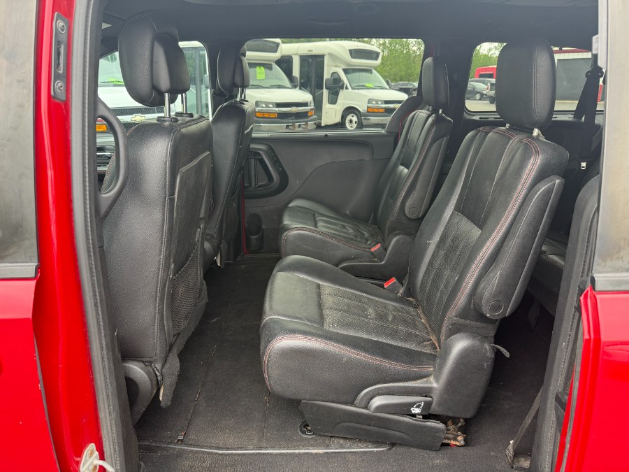 2014 Dodge Grand Caravan R/T photo