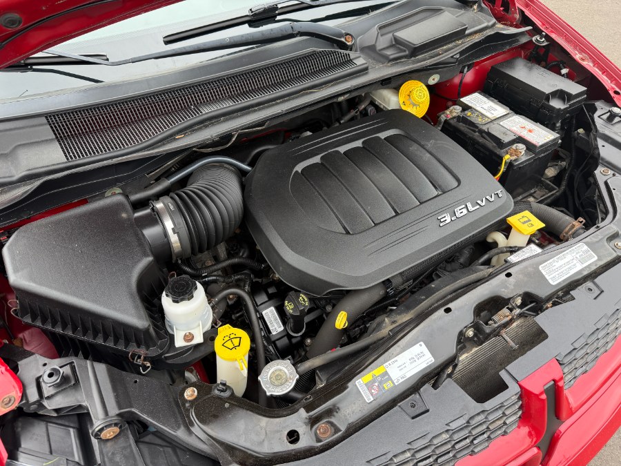2014 Dodge Grand Caravan R/T photo