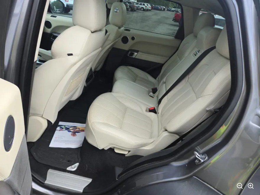2014 Land Rover Range Rover Sport SE photo