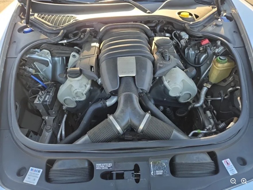 2014 Porsche Panamera photo