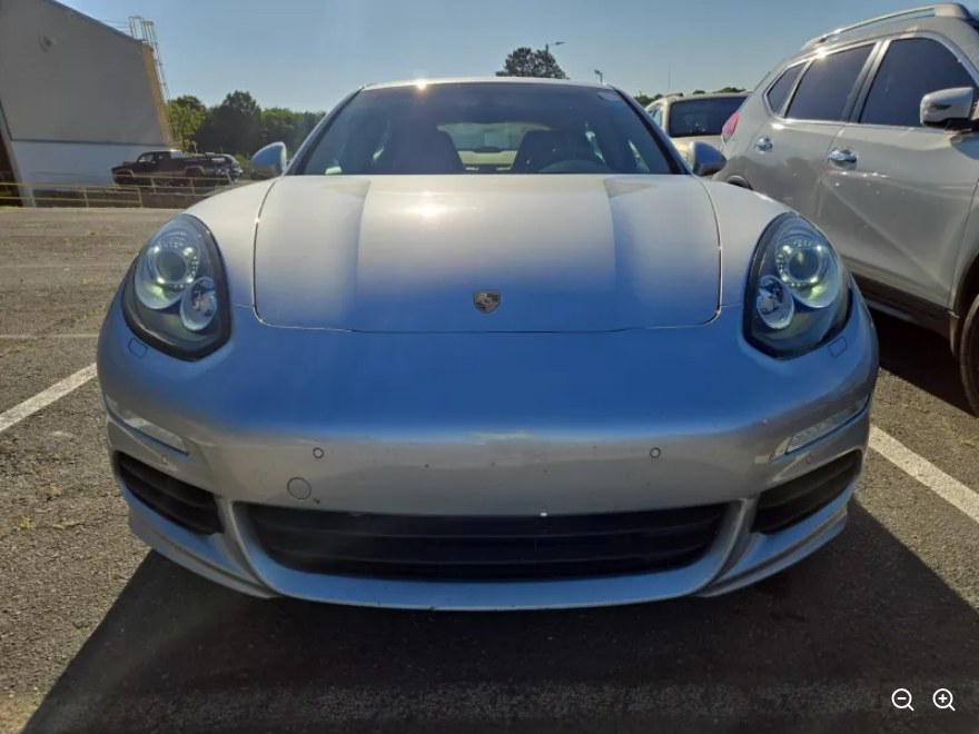 2014 Porsche Panamera photo